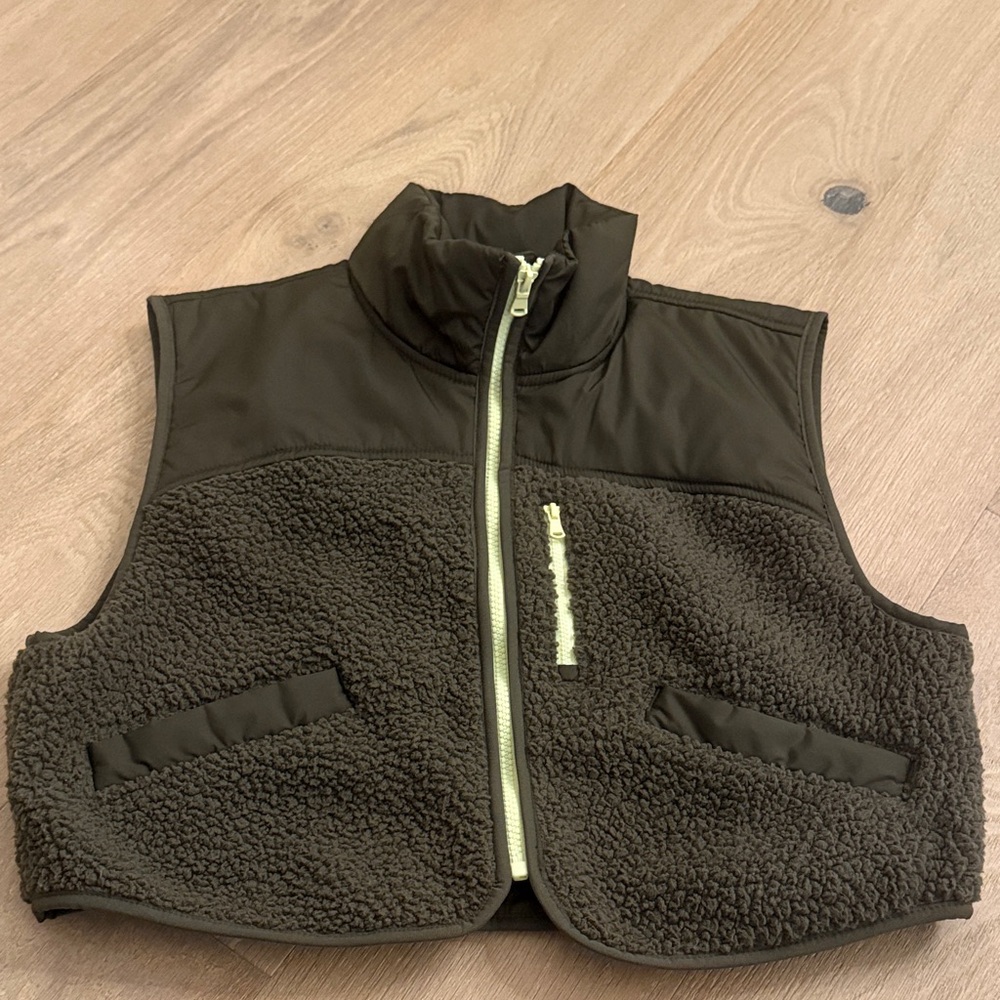 Old Navy Cropped Vest